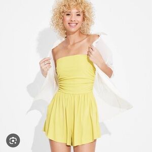 NWT Women's Knit Tube Romper - Wild Fablet
Yellow